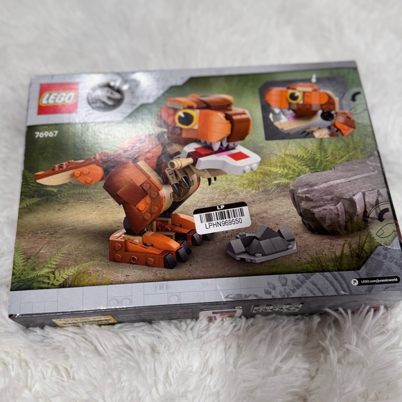 LEGO 76967 Jurassic World Little Eatie T. rex - Picture 3 of 6